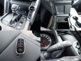 
									TOYOTA Land Cruiser Wagon ZX Pearl White 2022′ FMMRZ full								