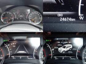 
									TOYOTA Land Cruiser Wagon ZX Pearl White 2022′ FMMRZ full								