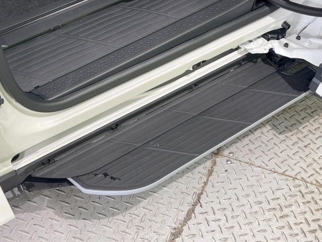TOYOTA Voxy S-Z Pearl White 2025′ FMUUI