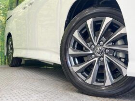 
									TOYOTA Voxy S-Z Pearl White 2025′ FMUUI full								