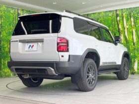 
									TOYOTA Land Cruiser Wagon VX Pearl White 2024′ FMVEX full								