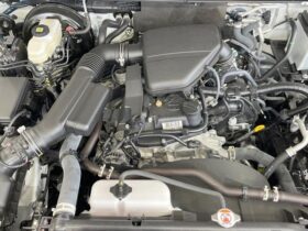 
									TOYOTA Land Cruiser Wagon VX Pearl White 2024′ FMVEX full								