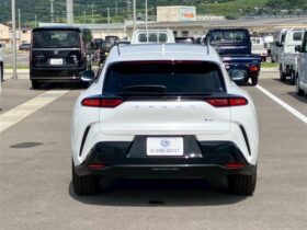 
									TOYOTA Crown Sport 2.5 Z 4WD Pearl White 2024′ FMZEN full								