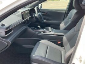 
									TOYOTA Crown Sport 2.5 Z 4WD Pearl White 2024′ FMZEN full								
