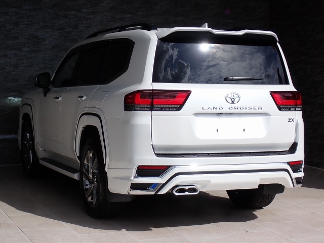 TOYOTA Land Cruiser Wagon ZX Pearl White 2022′ FORVW