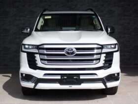 
									TOYOTA Land Cruiser Wagon ZX Pearl White 2022′ FORVW full								