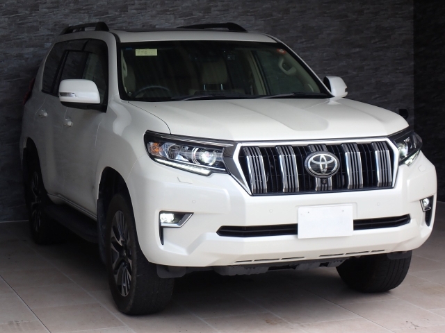TOYOTA Land Cruiser Prado TX L Package Sunroof 7 Seater Pearl White 2022′ FORW8