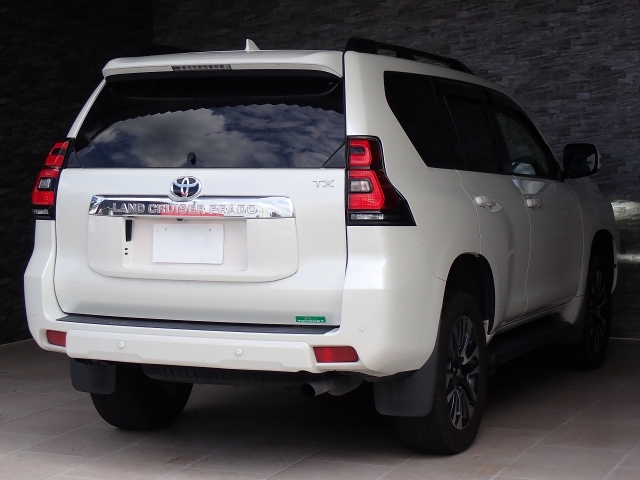 TOYOTA Land Cruiser Prado TX L Package Sunroof 7 Seater Pearl White 2022′ FORW8