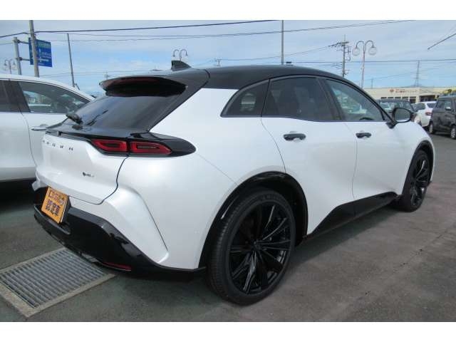 TOYOTA Crown Sport Z Pearl White 2024′ G1V9S