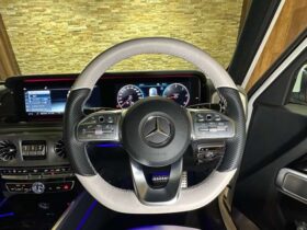 
									Mercedes-Benz G Class G400d AMG Line Pearl White 2021′ GFKBK full								