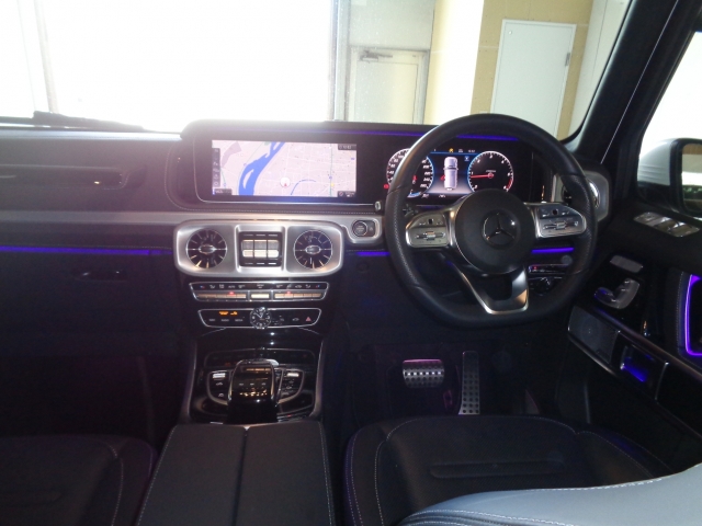 Mercedes-Benz G Class G400d Pearl White 2022′ H22M4