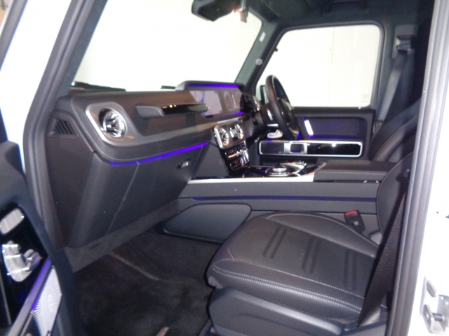 Mercedes-Benz G Class G400d Pearl White 2022′ H22M4