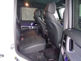 
									Mercedes-Benz G Class G400d Pearl White 2022′ H22M4 full								