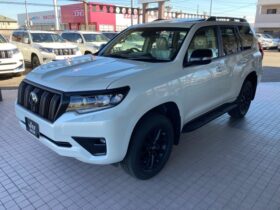 
									TOYOTA Land Cruiser Prado TXLpkg 7 Person Matte Black Ed Pearl White 2022′ HA00V full								
