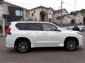 
									TOYOTA Land Cruiser Prado TX L Package Sunroof 7 Seater Pearl White 2021′ HAN8K full								