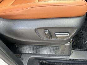 
									TOYOTA Vellfire 2.5 Z Premier 7 people Pearl White 2023′ HHEVR full								