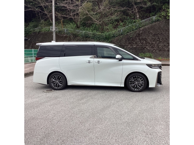 TOYOTA Vellfire Z Premiere White 2023′ HM02X