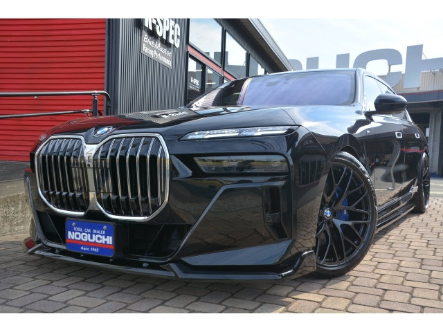 BMW 7 Series 740i M Sport Black 2023′ HVFLM