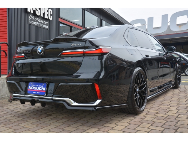 BMW 7 Series 740i M Sport Black 2023′ HVFLM