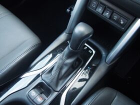 
									TOYOTA Corolla Cross Z Red 2024′ I3D2V full								