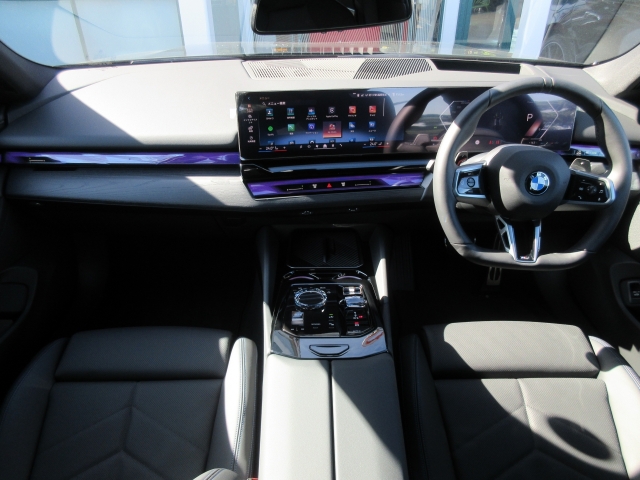 BMW 5 Series 523d xDrive M Sport Black 2024′ I8XX7