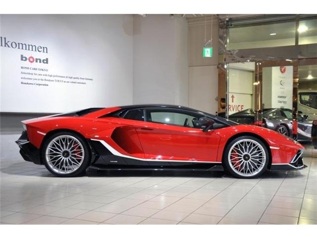 Lamborghini Aventador Ultimate Red 2022′ IHUI3