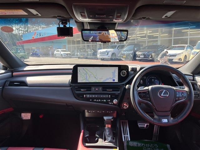 Lexus ES 2.5300h F Sport Pearl White 2023′ IJZO7