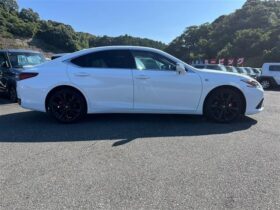 
									Lexus ES 2.5300h F Sport Pearl White 2023′ IJZO7 full								