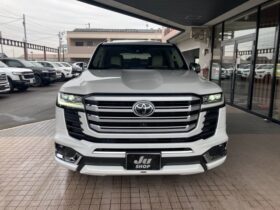 
									TOYOTA Land Cruiser Wagon ZX with Modelista Aero Parts Pearl White 2022′ INAOS full								