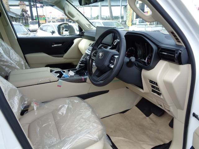 TOYOTA Land Cruiser Wagon ZX 7-seater Pearl White 2023′ J5FB6