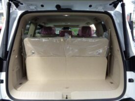 TOYOTA Land Cruiser Wagon ZX 7-seater Pearl White 2023′ J5FB6