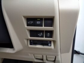 
									TOYOTA Land Cruiser Wagon ZX 7-seater Pearl White 2023′ J5FB6 full								