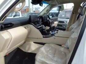 
									TOYOTA Land Cruiser Wagon ZX 7-seater Pearl White 2023′ J5FB6 full								