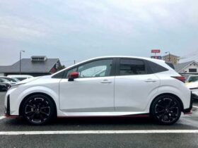 
									NISSAN AURA NISMO RECARO Sports Seat Pearl White 2023′ J5FH8 full								
