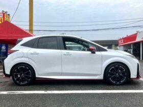 
									NISSAN AURA NISMO RECARO Sports Seat Pearl White 2023′ J5FH8 full								