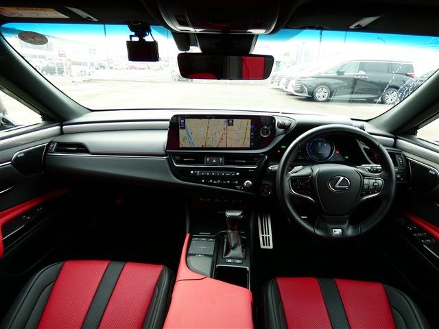 Lexus ES ES300h F SPORT Pearl White 2022′ JKFA1