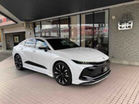 TOYOTA Crown CrossOver RS Advanced Moderista   Aero Pearl White 2023′ JQIUL