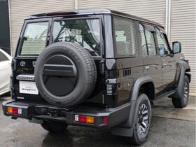 
									TOYOTA Land Cruiser Wagon AX Black 2024′ JZQI1 full								