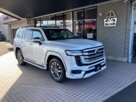 TOYOTA Land Cruiser Wagon ZX ◎ Modelist Aero Parts Set A Pearl White 2023′ K965R