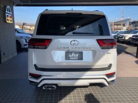 
									TOYOTA Land Cruiser Wagon ZX ◎ Modelist Aero Parts Set A Pearl White 2023′ K965R full								