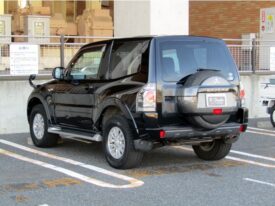 MITSUBISHI Pajero 3.0 Short VR-I 4WD Black 2010′ KEFGX