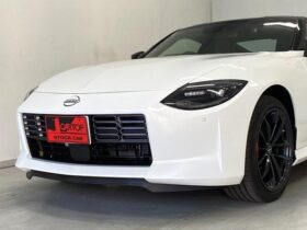 
									NISSAN Fairlady Z Ver ST Pearl White 2024′ KEFQE full								