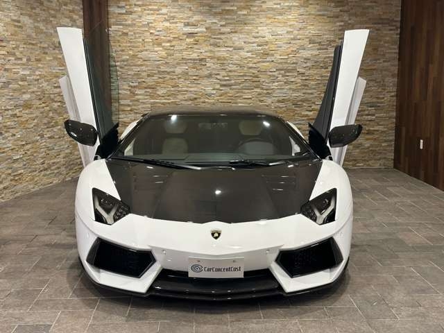Lamborghini Aventador LP700-4 White 2012′ L96BL