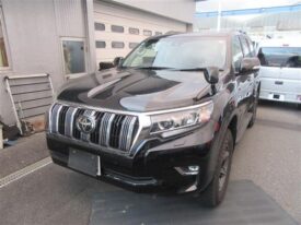 TOYOTA Land Cruiser Prado 2.7 TX L Package 7 Persons Black 2023′ LPKTM
