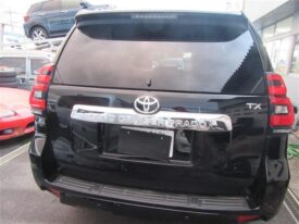 TOYOTA Land Cruiser Prado 2.7 TX L Package 7 Persons Black 2023′ LPKTM